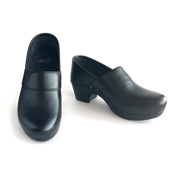 Dansko Professional Black Leather Clogs, EU 39 or Womens 8.5 - Picture 1 of 9